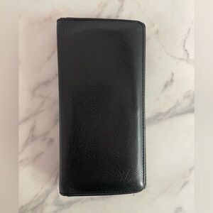 LOUIS VUITTON TAIGA BRAZZA WALLET